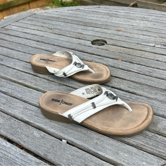 Minnetonka Women's Silverthorne Thong Sandal white‎ size 9 - Picture 4 of 10